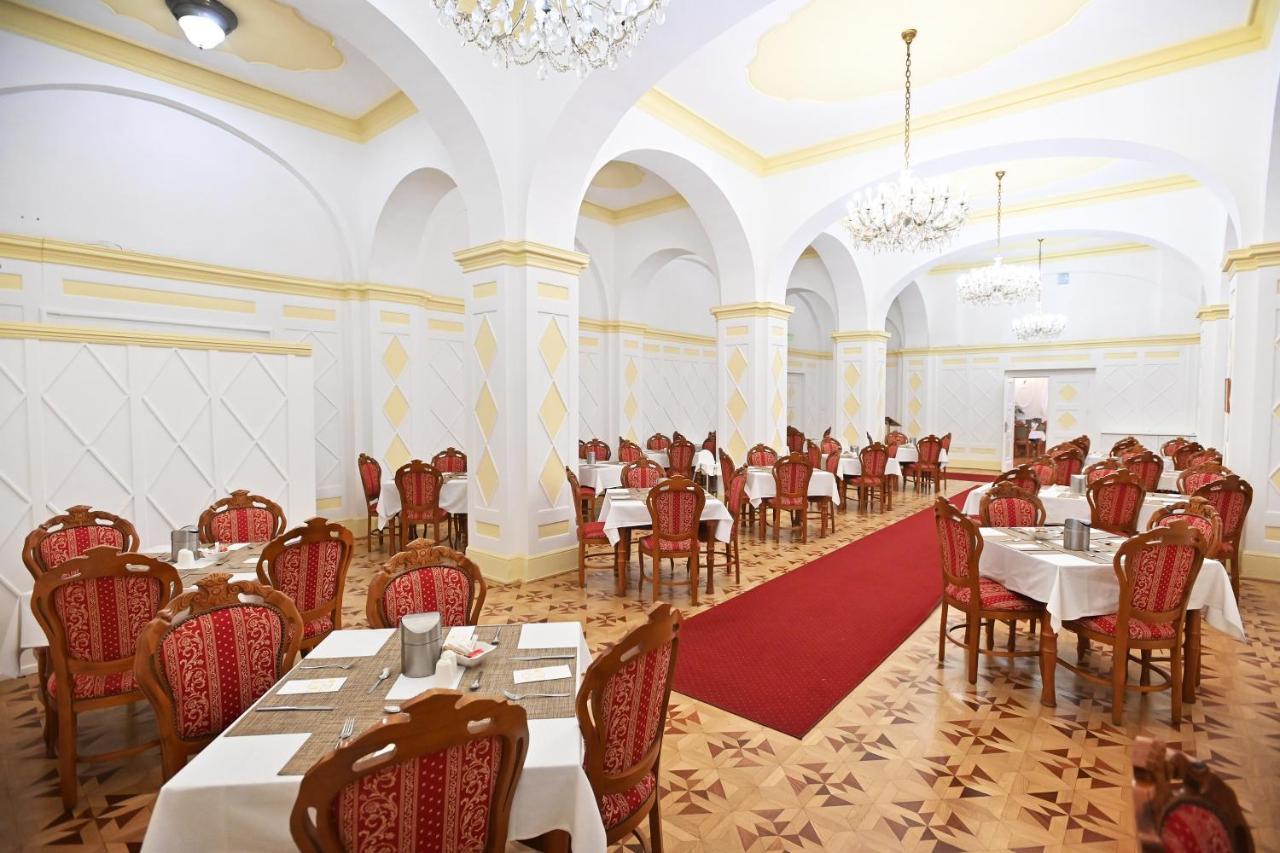 Hotel Eger & Park Extérieur photo