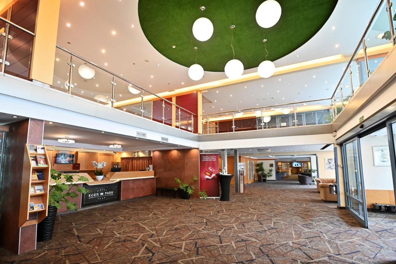 Hotel Eger & Park Extérieur photo