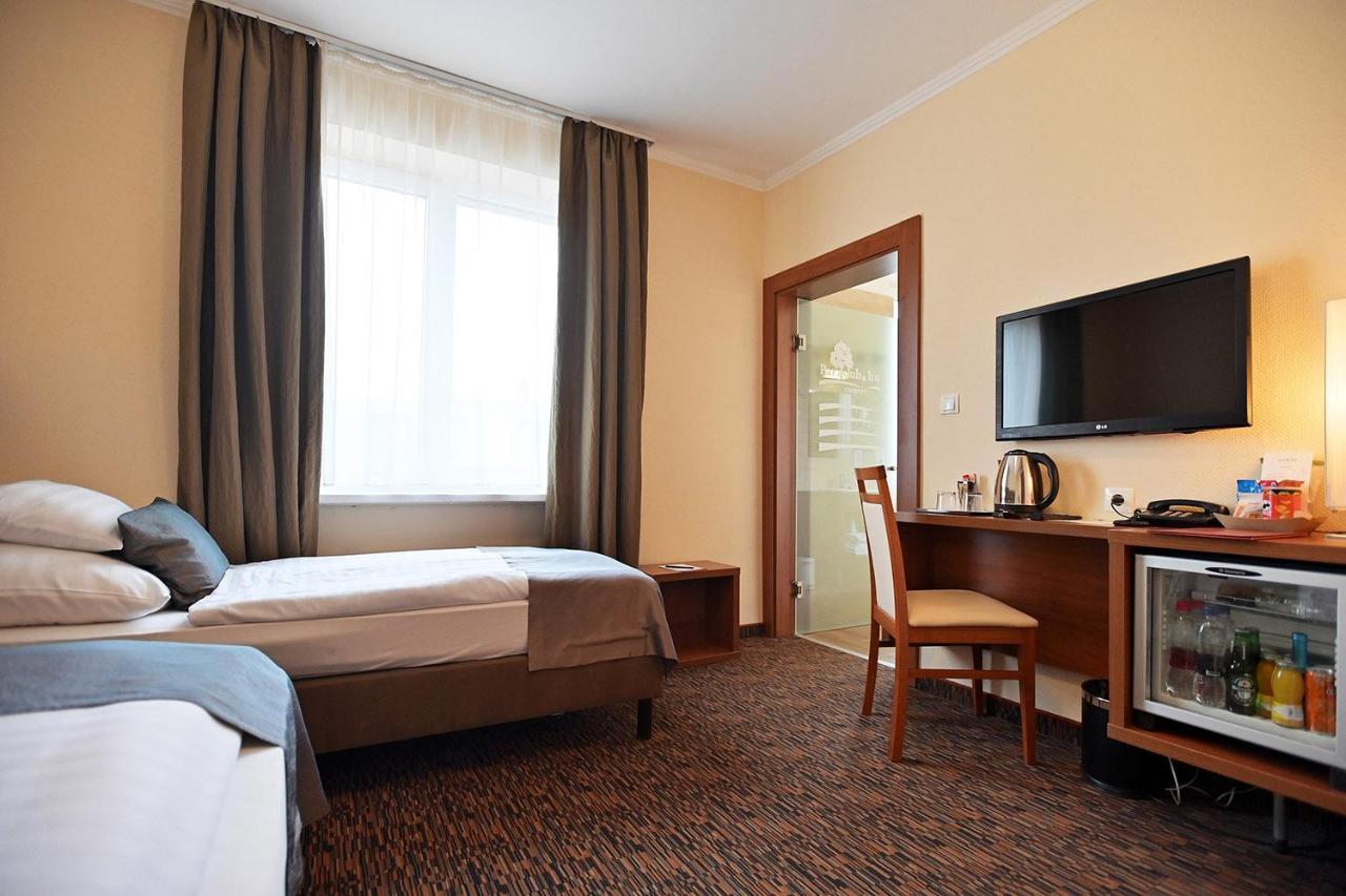Hotel Eger & Park Extérieur photo