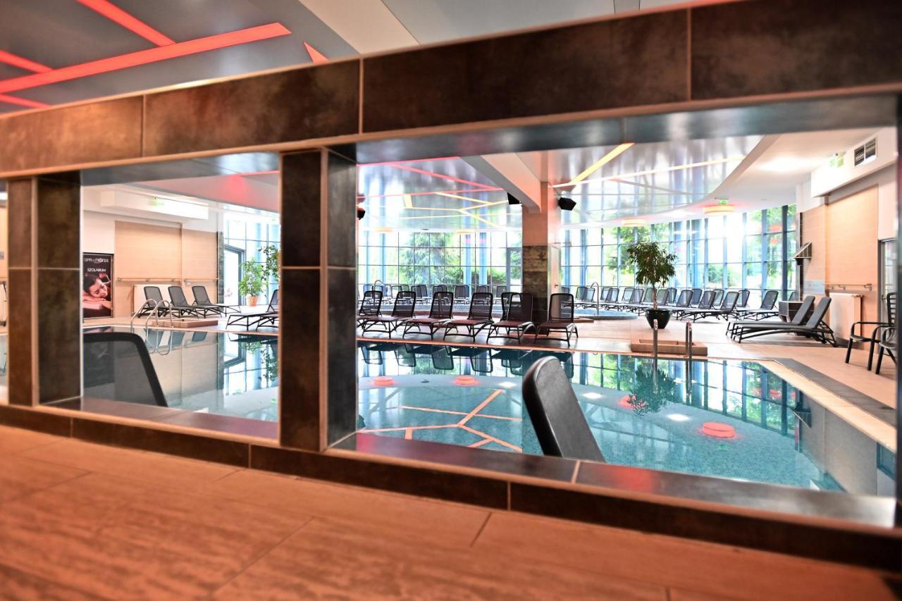 Hotel Eger & Park Extérieur photo