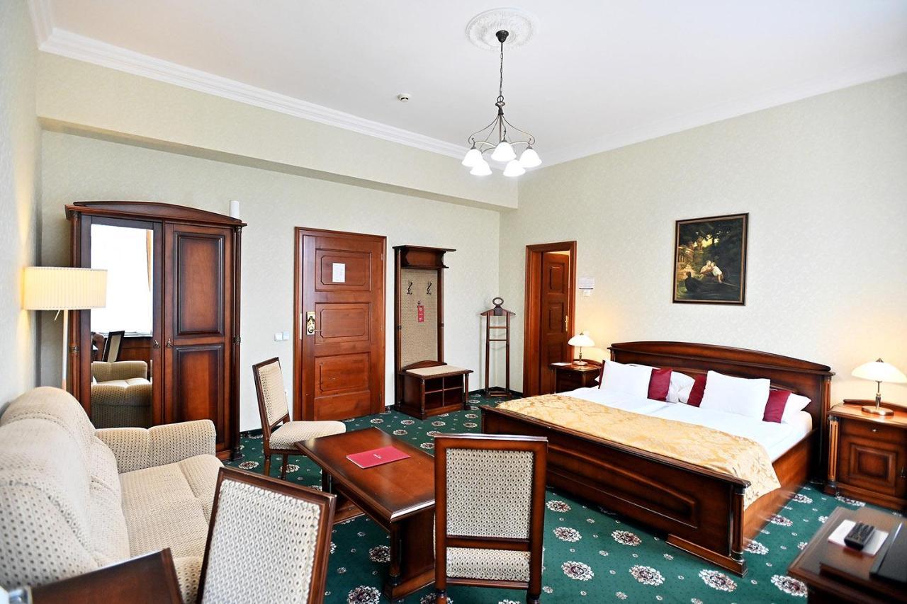 Hotel Eger & Park Extérieur photo